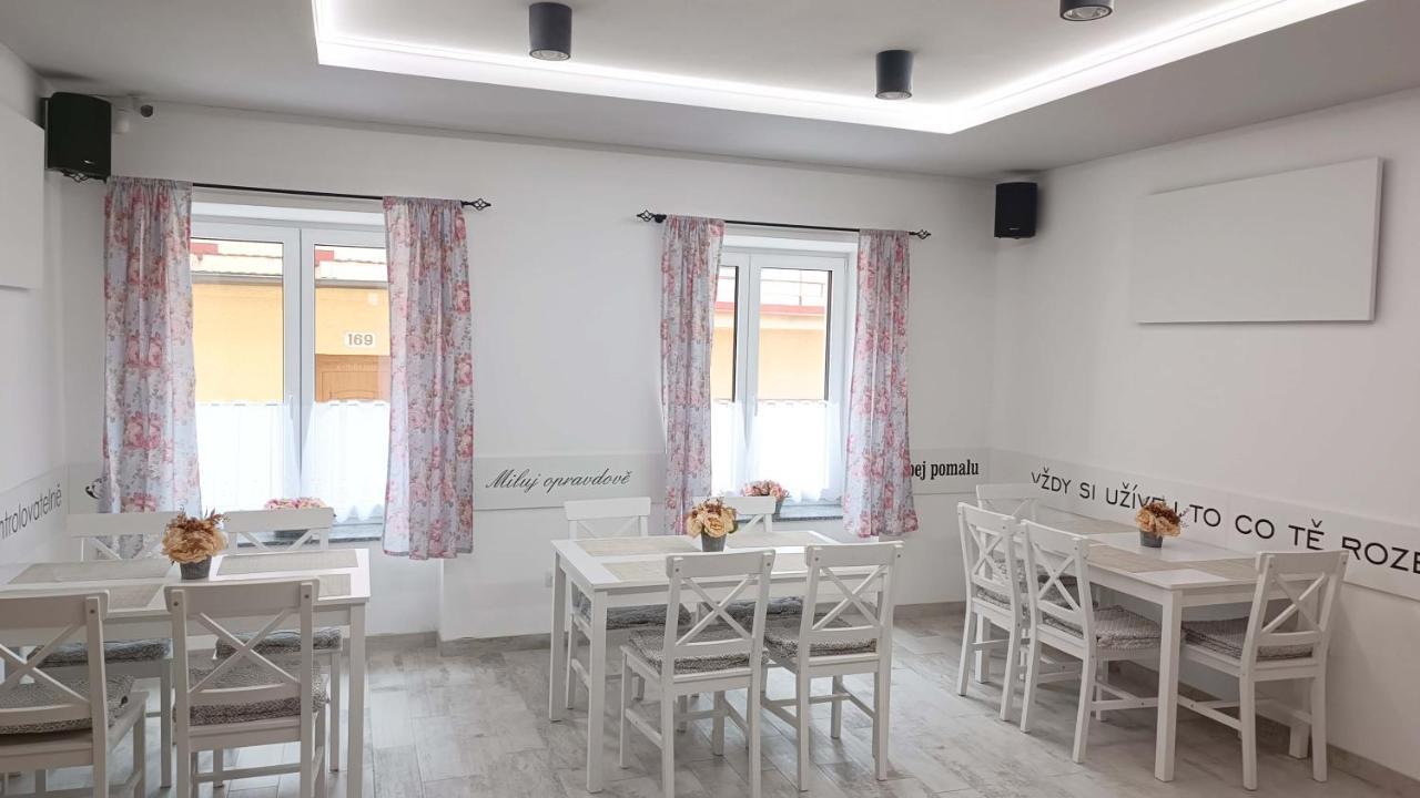 Trhové Sviny Penzion Harmonie מראה חיצוני תמונה